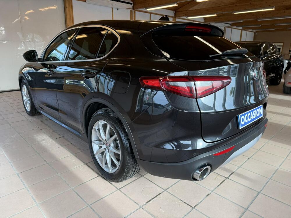 Stelvio 2.2 D - 190 - BVA Lusso / Revision + Distribution OK - Gara 2019 occasion 33700 M&eacute;rignac