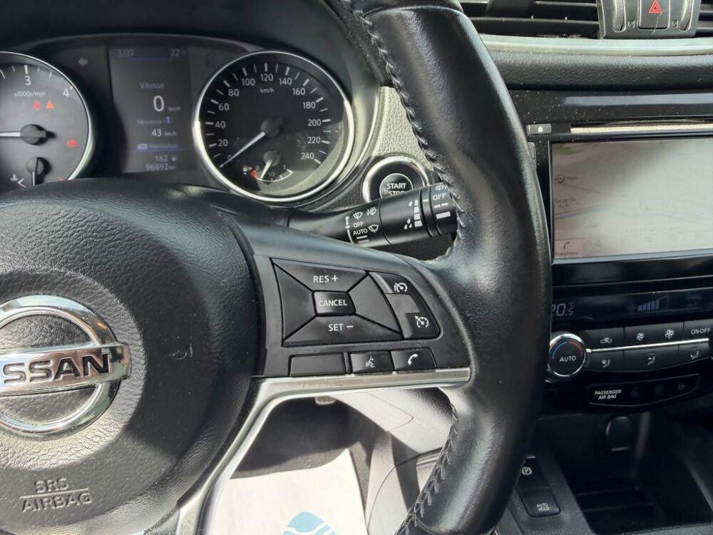Qashqai 1.5 dCi - 115 N-Connecta gps + clim + camera AR et 360 + Rad 2020 occasion 19100 Brive-la-Gaillarde
