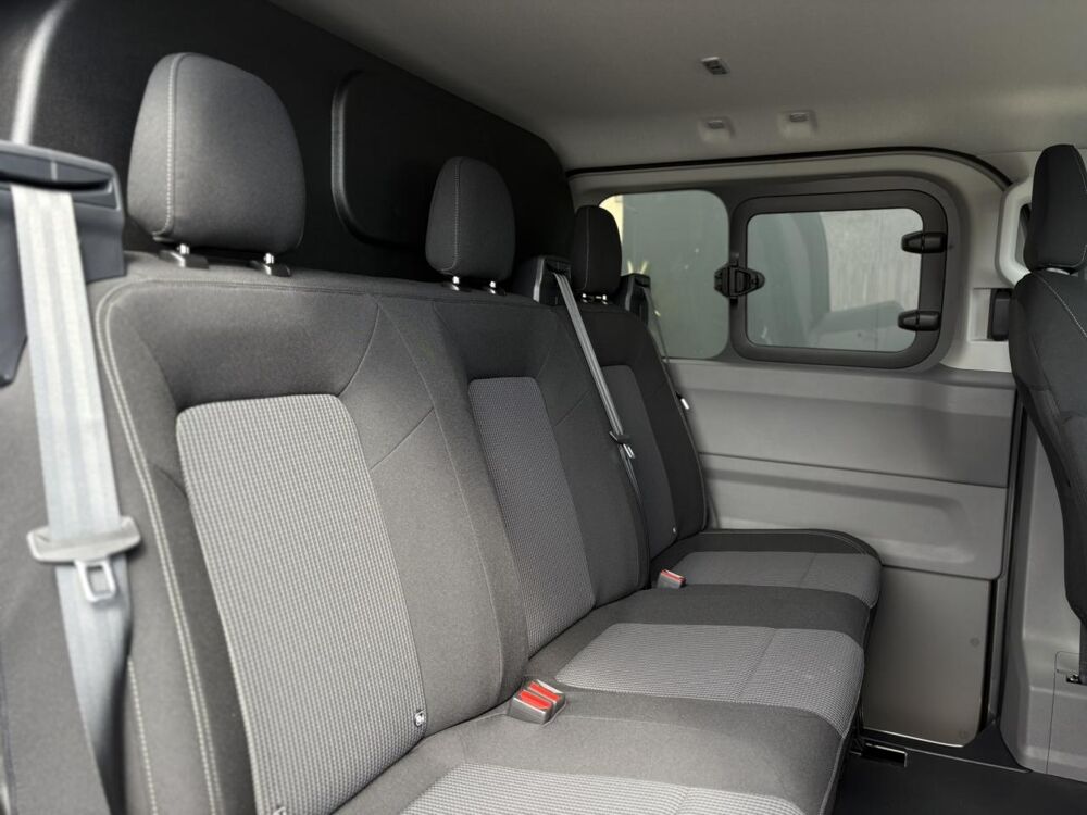 Transporter T7 PROCAB L1H1 2.0 TDI 170 BVA8 Business 2025 occasion 35300 Foug&egrave;res