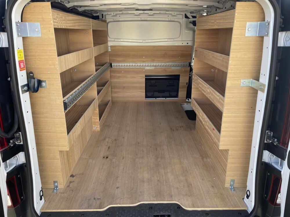 Trafic L1H1 2800 Kg / 2.0 Blue dCi / 130 Ch / Fourgon Grand Confort 2024 occasion 50640 Le Teilleul