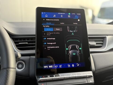 Symbioz E-Tech Full Hybrid 145 Iconic avec Cam&eacute;ra 360&deg;, et Hayon mai 2025 occasion 35300 Foug&egrave;res