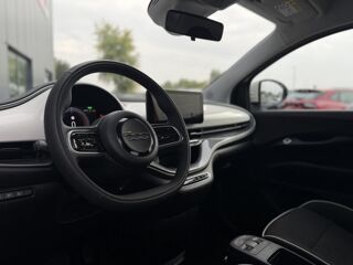 500 Electrique 3+1 95ch 23.8kWh Icone - Test SOH +95% 2024 occasion 35300 Foug&egrave;res