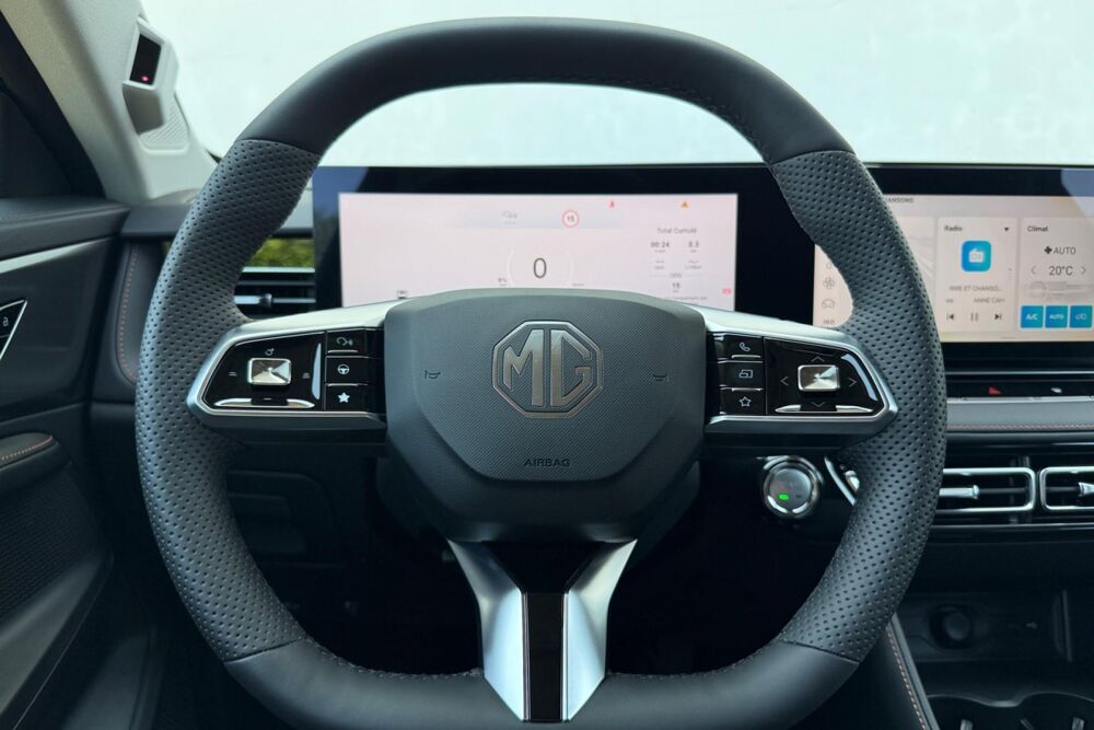 MG.EHS II 1.5 HYBRID+ 224 LUXURY 2026 occasion 38550 Clonas-sur-Var&egrave;ze