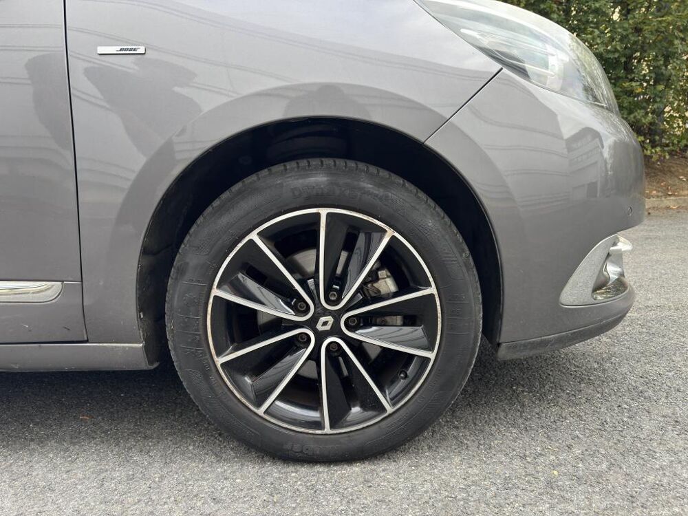 Sc&eacute;nic 1.2 Energy TCe 130 III MONOSPACE Bose PHASE 3 2013 occasion 77185 Lognes