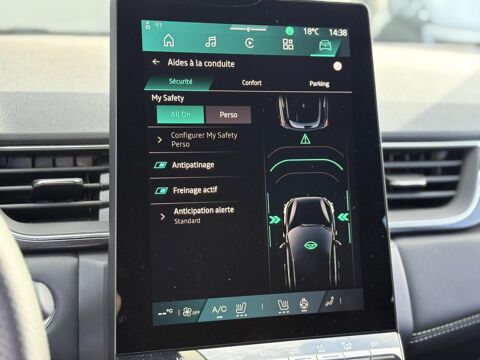 Symbioz E-Tech Full Hybrid 145 Iconic avec Cam&eacute;ra 360&deg;, et Hayon mai 2025 occasion 35300 Foug&egrave;res