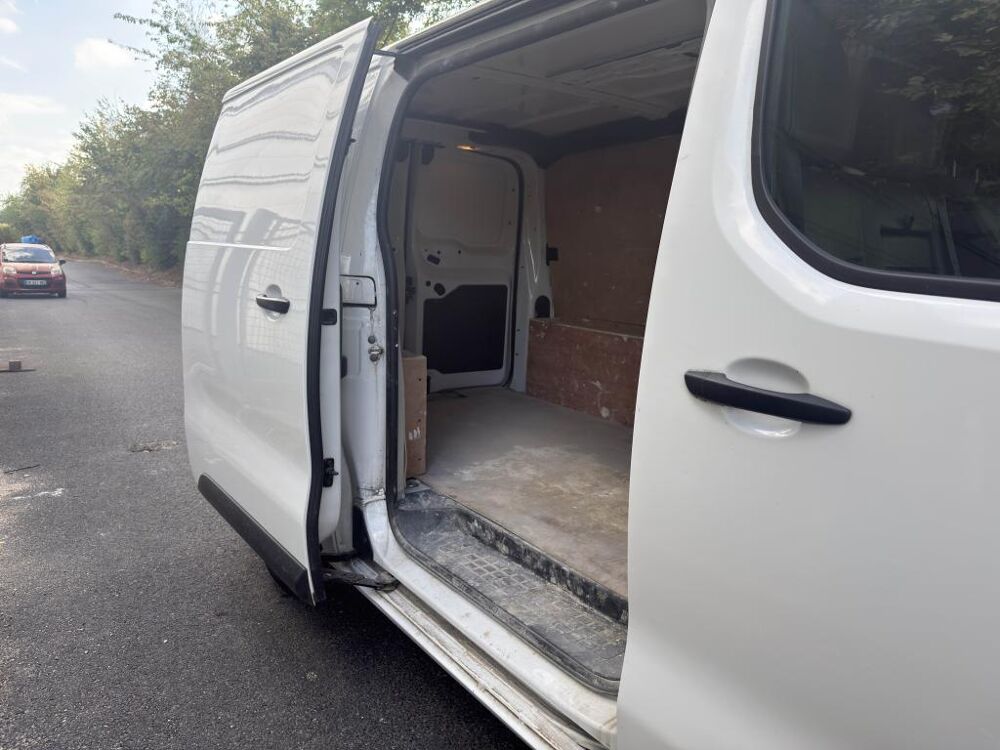 Proace 1.5 120 D-4D - Start&Stop FOURGON Fourgon Medium Start PHAS 2020 occasion 77185 Lognes