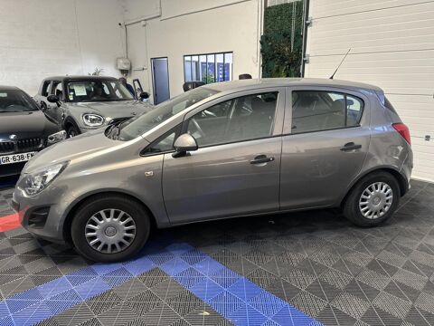 Corsa 1.2i Twinport D BERLINE Graphite PHASE 2 2014 occasion 94360 Bry-sur-Marne