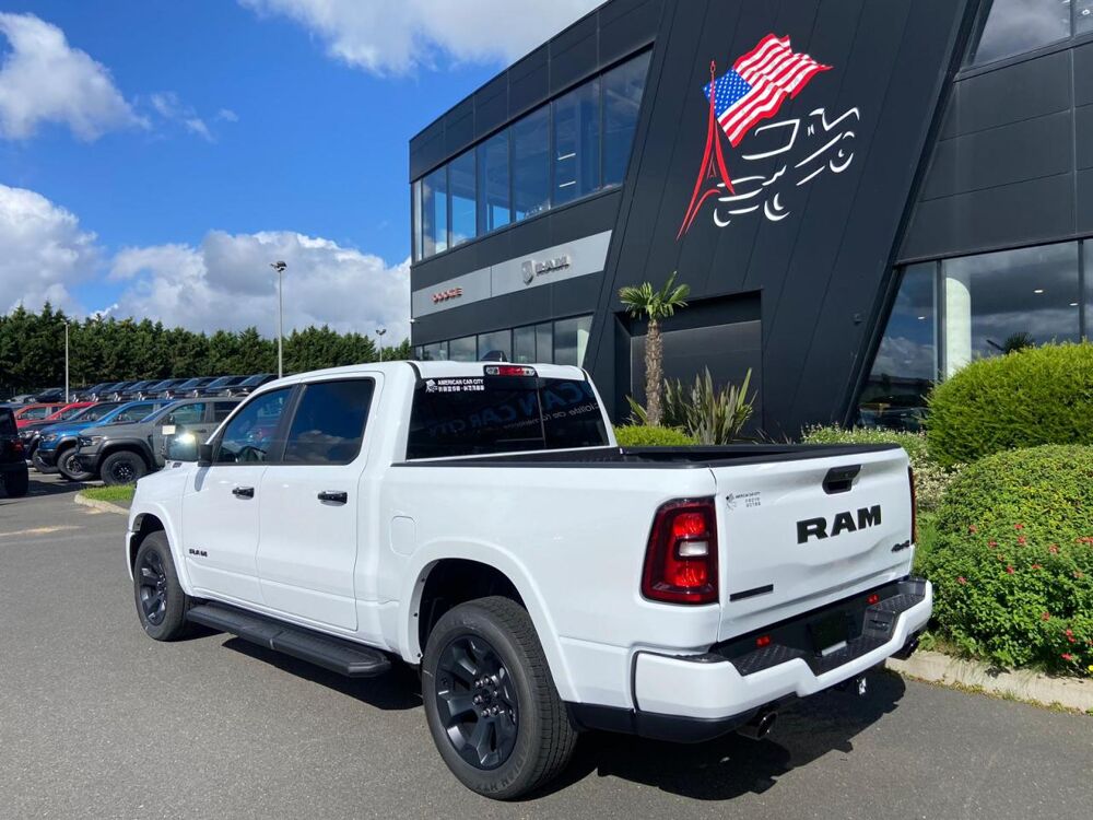 RAM 1500 CREW CAB BIGHORN NIGHT EDITION 2025 occasion 91830 Le Coudray-Montceaux