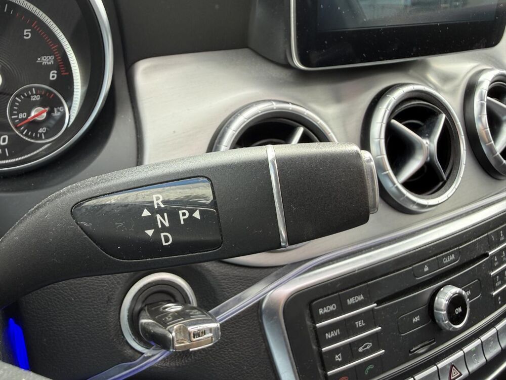 Classe CLA 200 d 7G-DCT Fascination Pack AMG ? Phase 2 ? Toit ouvrant ? 2016 occasion 49070 Beaucouz&eacute;