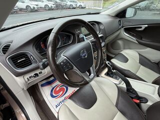 V40 Cross Country T4- 180 - BV Powershift Summum GPS + TOIT PAN 2015 occasion 19100 Brive-la-Gaillarde