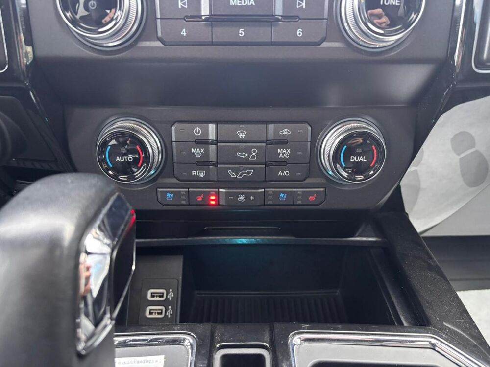 Divers Harley Davidson HD Supercharged V8 5.0L 700hp 2019 occasion 91830 Le Coudray-Montceaux