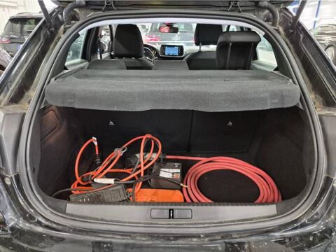 208 e / 136 Ch / Finition Active Business / 1&egrave;re main 2021 occasion 50640 Le Teilleul