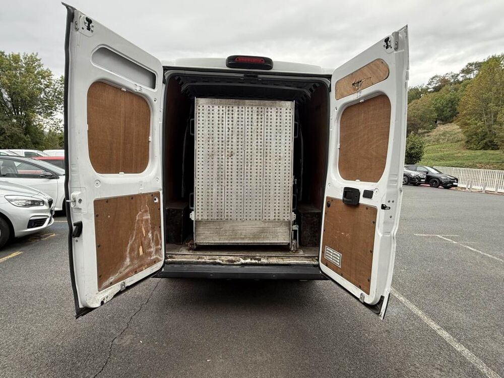 Ducato T&ocirc;l&eacute; Pro Lounge 3.5 M H2 2.3 Multijet - 120 FOURGON TOLE TVA 2021 occasion 19100 Brive-la-Gaillarde