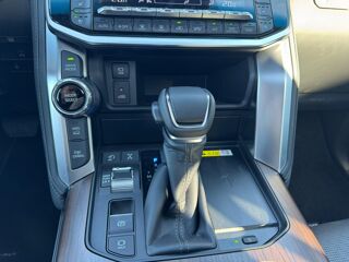 Land Cruiser LC300 VX V6 3.3L 2026 occasion 91830 Le Coudray-Montceaux