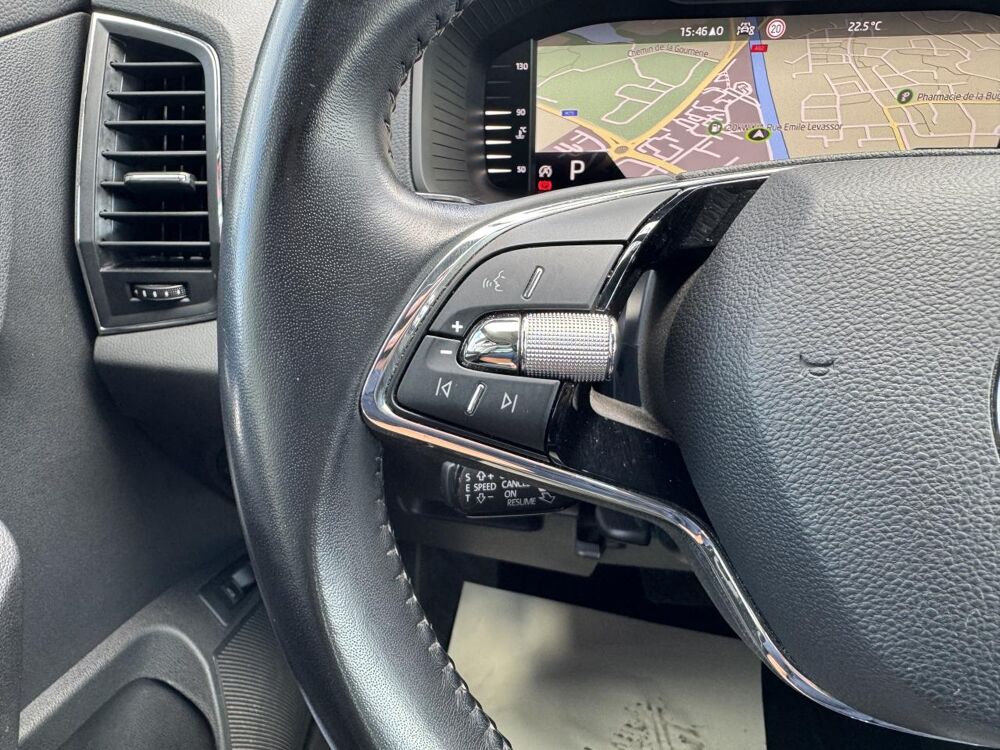 Karoq 1.5 TSI 150ch DSG7 BUSINESS 2022 occasion 44700 Orvault