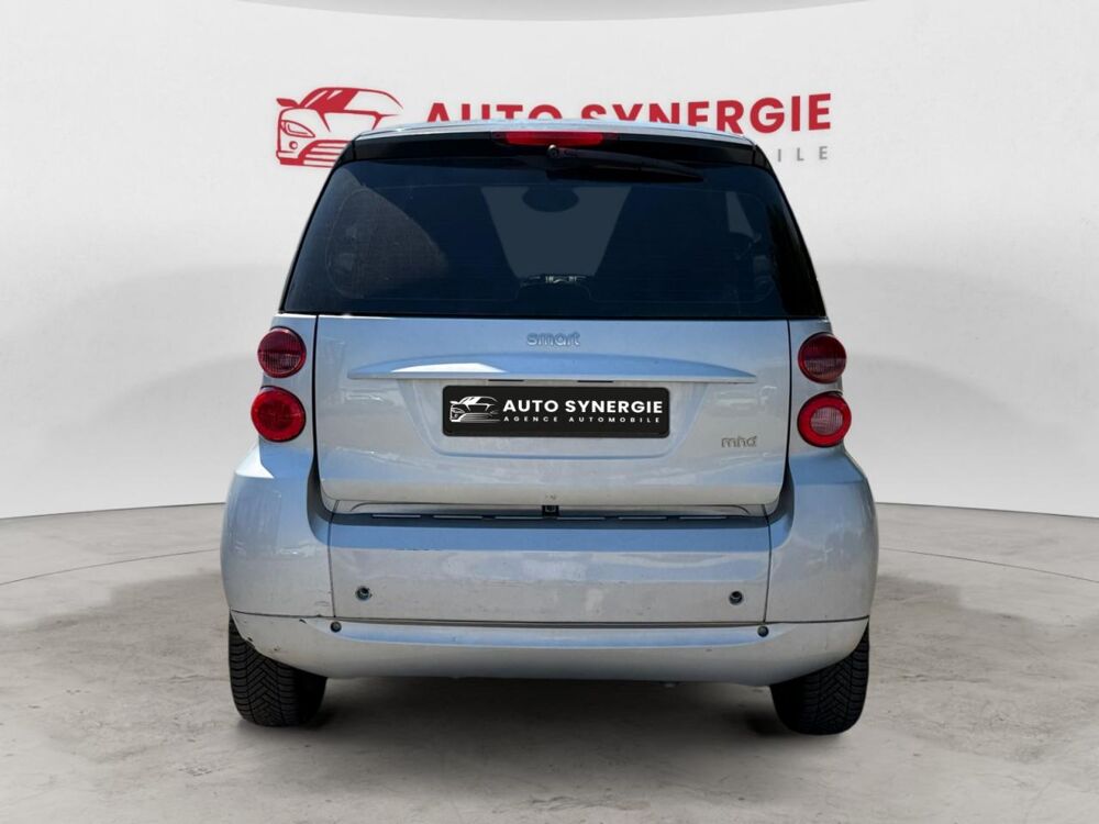 ForTwo Smart Coupe 1.0i - 71 mhd - BV Softouch Passion PHASE 2 2011 occasion 13400 Aubagne