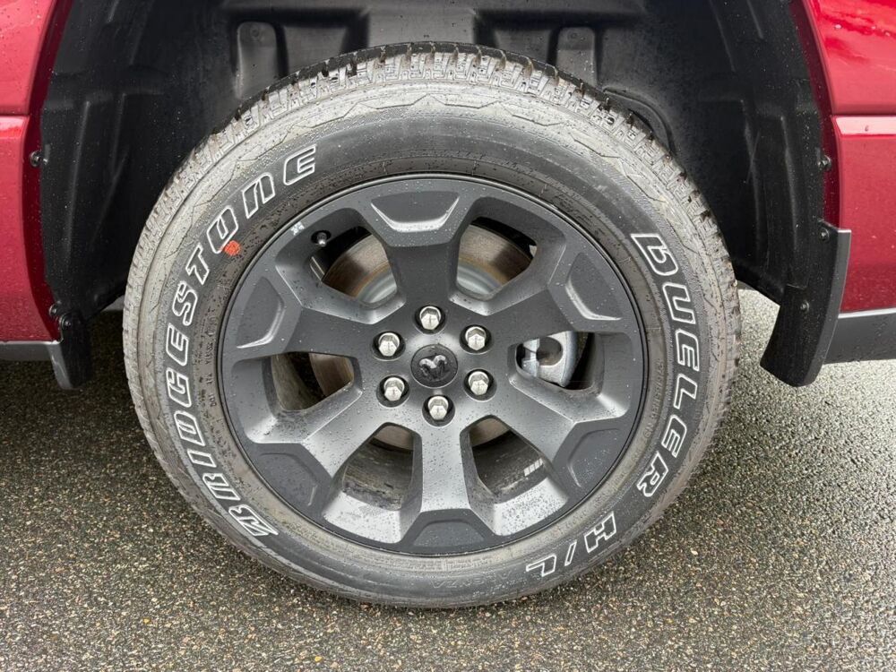 RAM 1500 CREW CAB SPORT BLACK PACKAGE 2025 2025 occasion 91830 Le Coudray-Montceaux