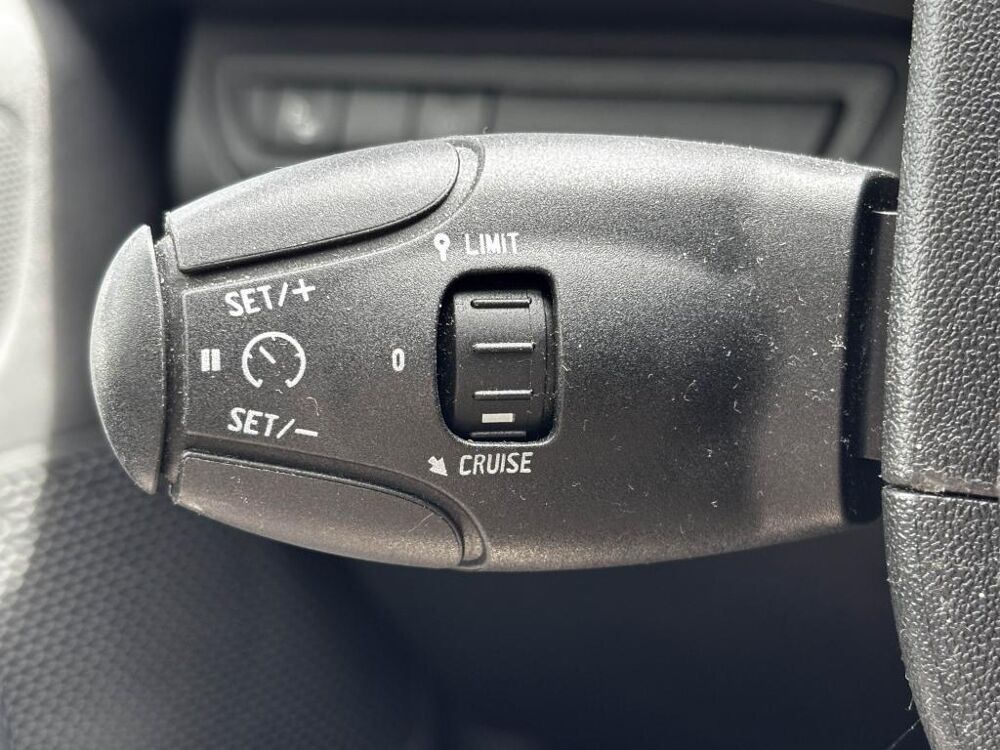 208 1.2i 12V - 110ch - Tech Edition Phase 2 - GARANTIE 12 MOIS 2018 occasion 76710 Eslettes