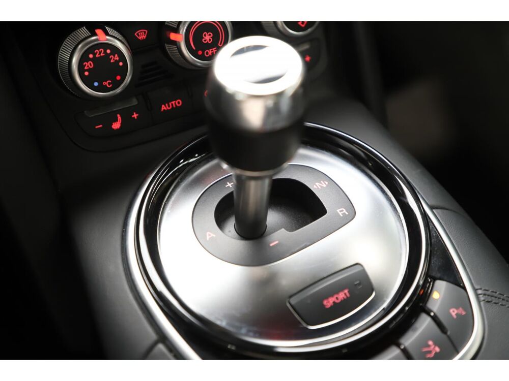 R8 Quattro 4.2 V8 FSI - S-tronic 2014 occasion 06550 La Roquette-sur-Siagne