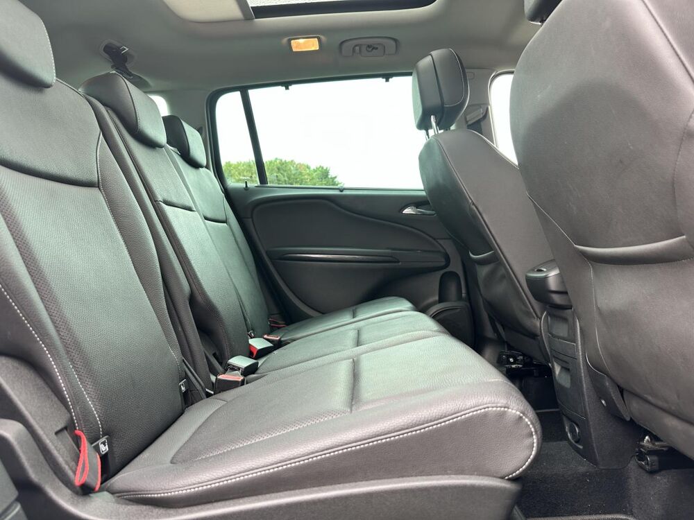 Zafira TOURER 2.0 CDTI BLUEINJECTION 170CH BVA 7 PLACES ELITE ENTRE 2017 occasion 33450 Montussan