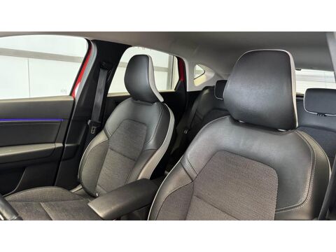 Captur 1.6 E-Tech 145 - Camera 360 - Volant Chauffant - Entretien 2024 occasion 60740 Saint-Maximin