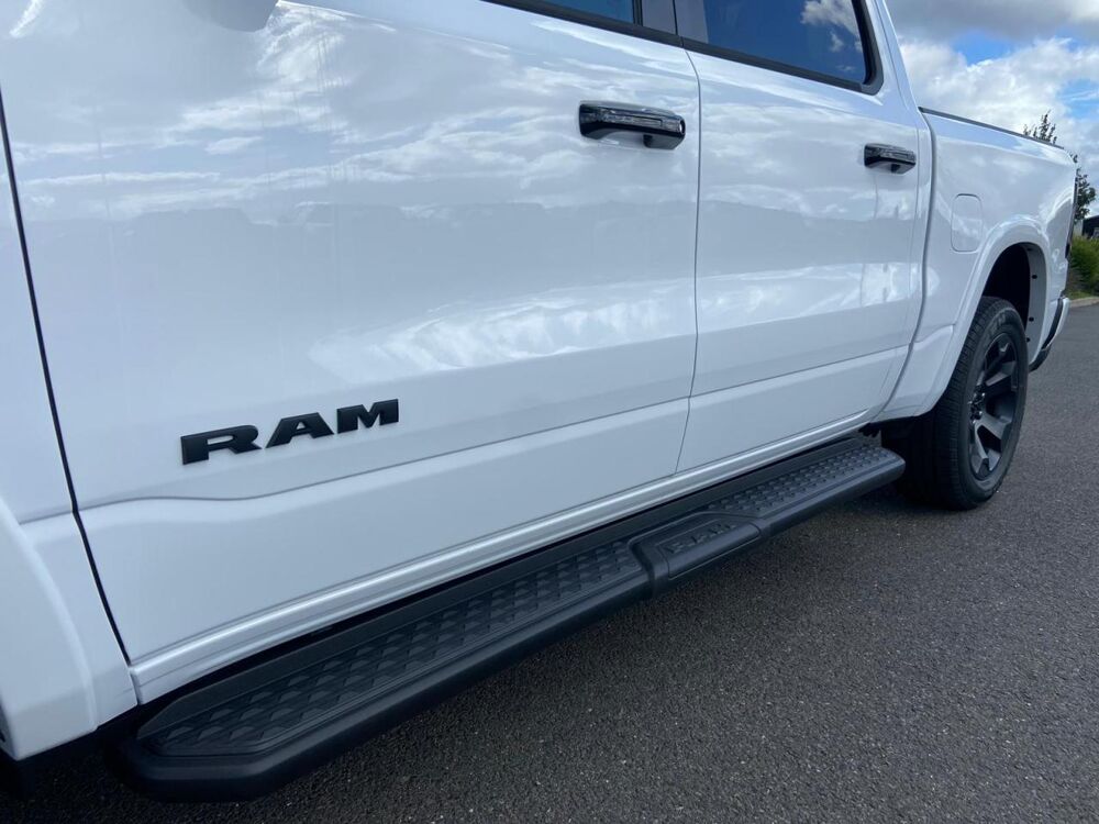RAM 1500 CREW CAB BIGHORN NIGHT EDITION 2025 occasion 91830 Le Coudray-Montceaux