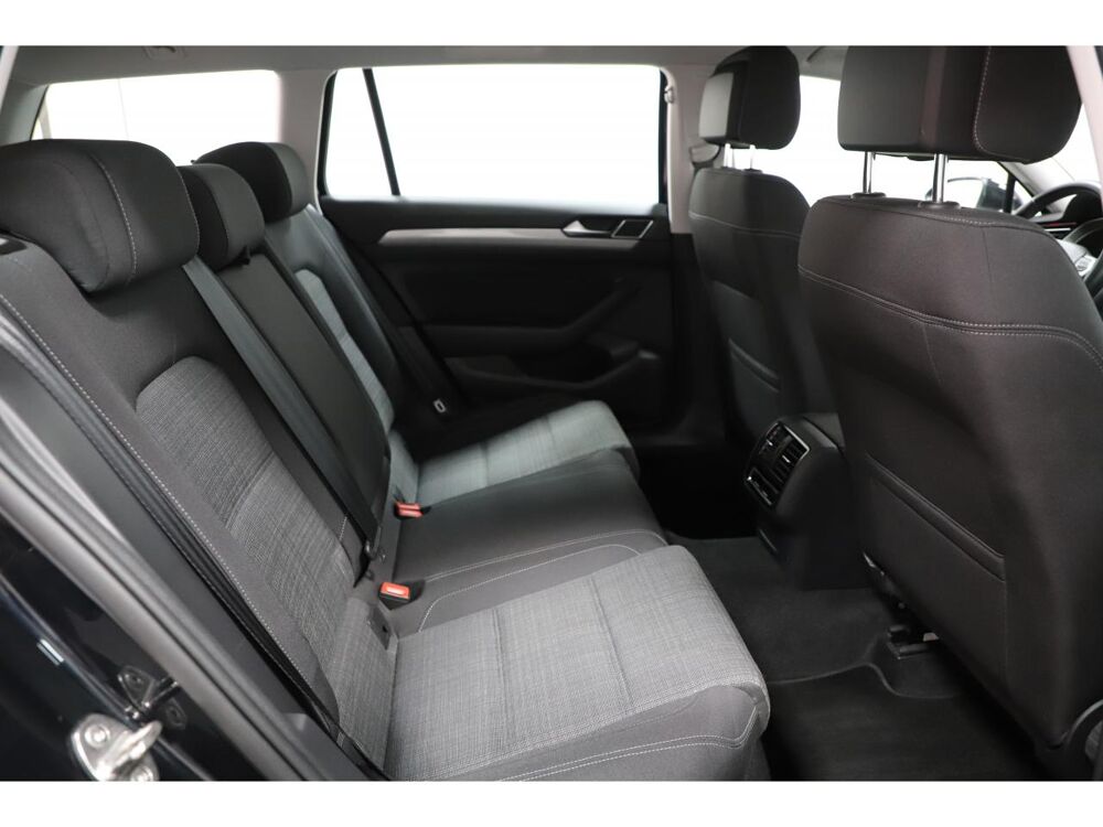 Passat 2.0 TDI Evo 150 Business DSG 7 PHASE 2 2021 occasion 06550 La Roquette-sur-Siagne