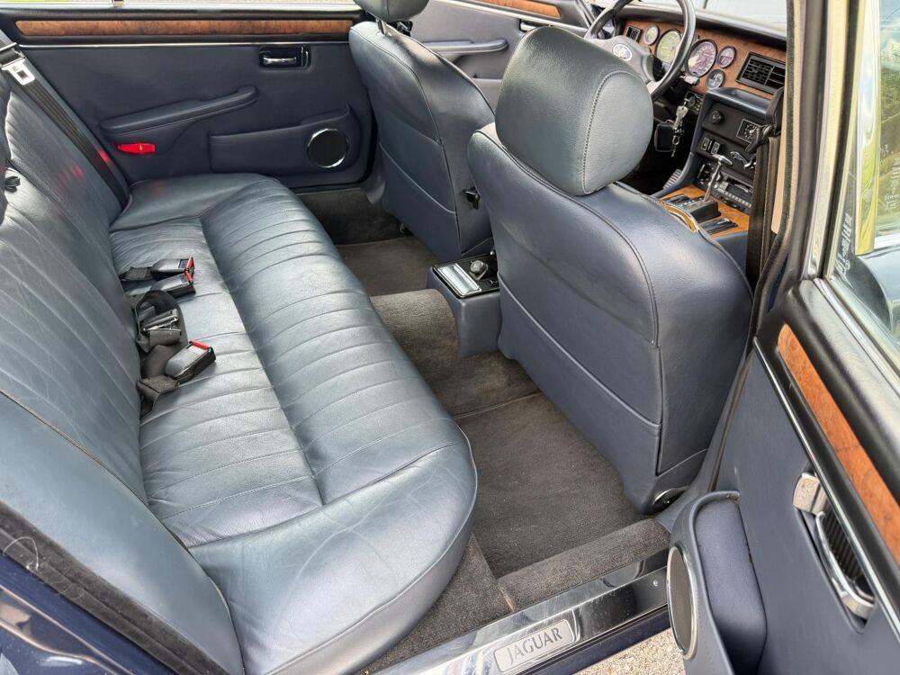 XJ 12 SOVEREIGN BVA 1985 occasion 38330 Montbonnot-Saint-Martin