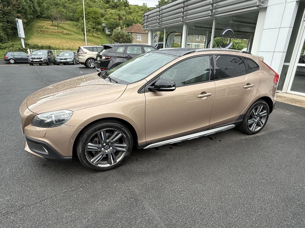 V40 Cross Country T4- 180 - BV Powershift Summum GPS + TOIT PAN 2015 occasion 19100 Brive-la-Gaillarde