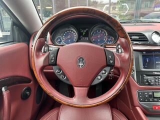 Granturismo 4.2i V8 - BVA COUPE . PHASE 1 2009 occasion 33450 Montussan