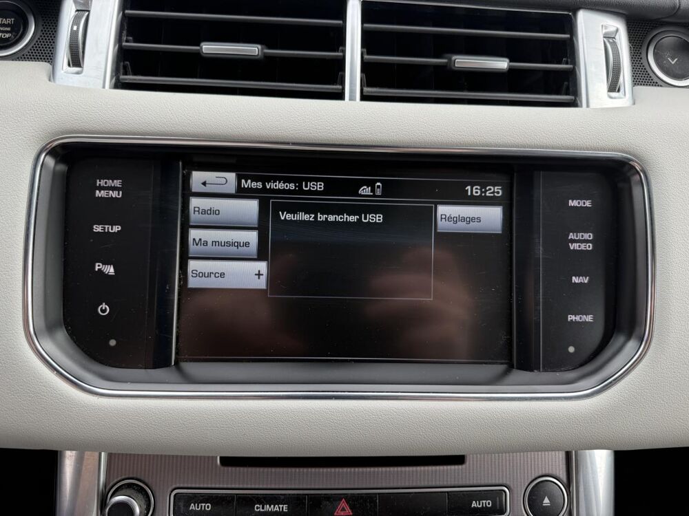 Range Rover 3.0 V6 HSE DYNAMIC - ATTELAGE - VIDANGE BVA - DISTRIBUTION 2015 occasion 49070 Beaucouz&eacute;
