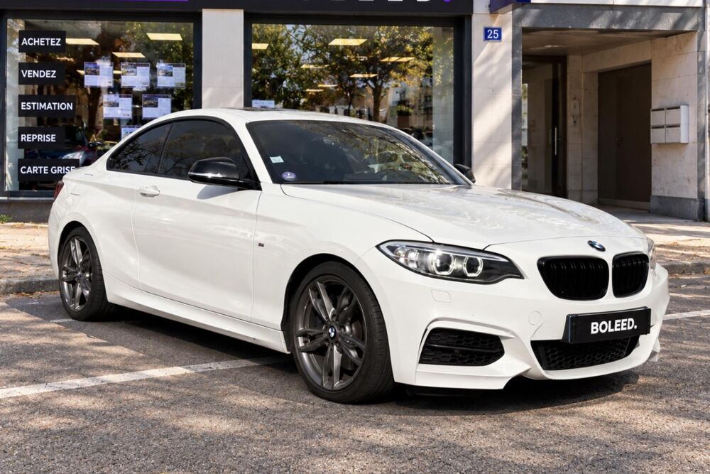 Serie 2 BMW M235i F22 326 ch BVA8 M Sport Propulsion Suivi BMW CarPl 2013 occasion 78760 Jouars-Pontchartrain