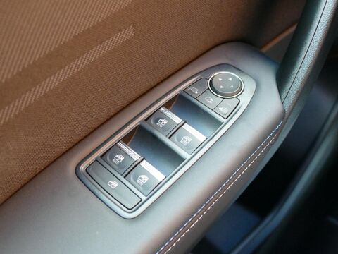 Captur II 1.8 E-TECH HYBRIDE 160 ESPRIT ALPINE - BVA & HARMAN-KARDO 2026 occasion 77090 Coll&eacute;gien
