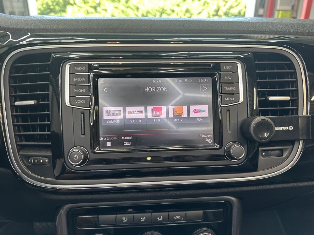 COCCINELLE II CABRIOLET 1.2 TSI 105 ORIGIN DSG BVA 2017 occasion 33370 Artigues-pr&egrave;s-Bordeaux