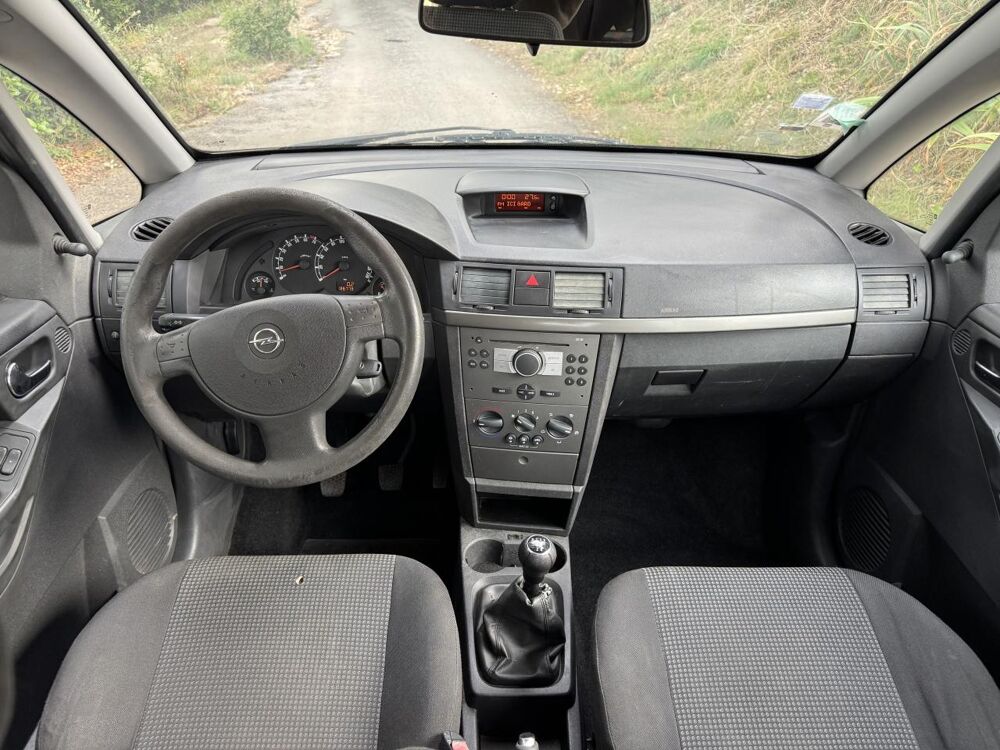 Meriva 1.4i 90ch / distribution par cha&icirc;ne / entretien et 4 pneus n 2010 occasion 30260 Orthoux-S&eacute;rignac-Quilhan