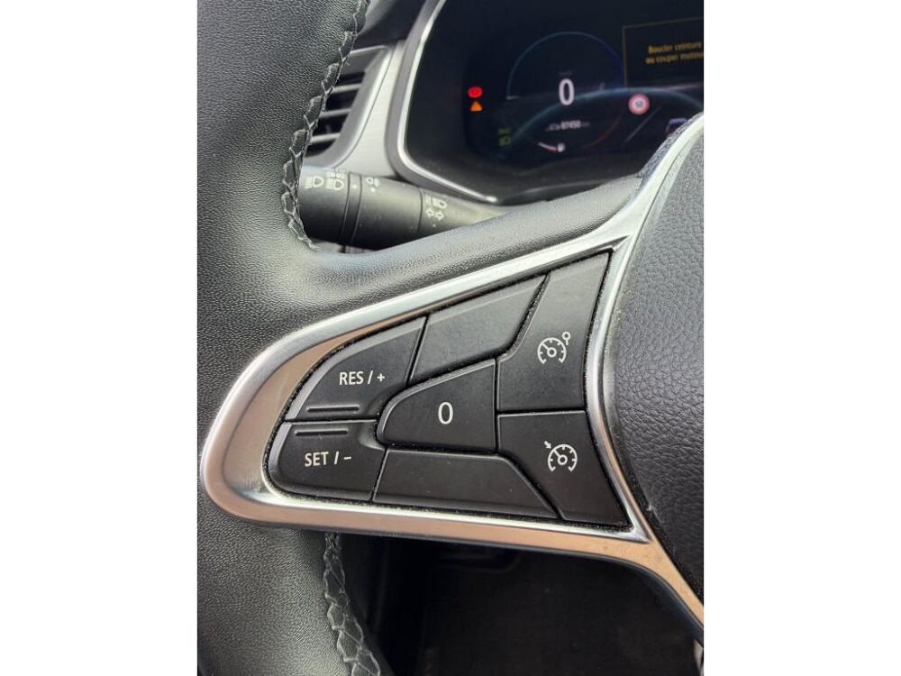 Captur INTENS 1.6 E-TECH 160 BVA HYBRID RECHARGEABLE BVA 2020 occasion 44700 Orvault