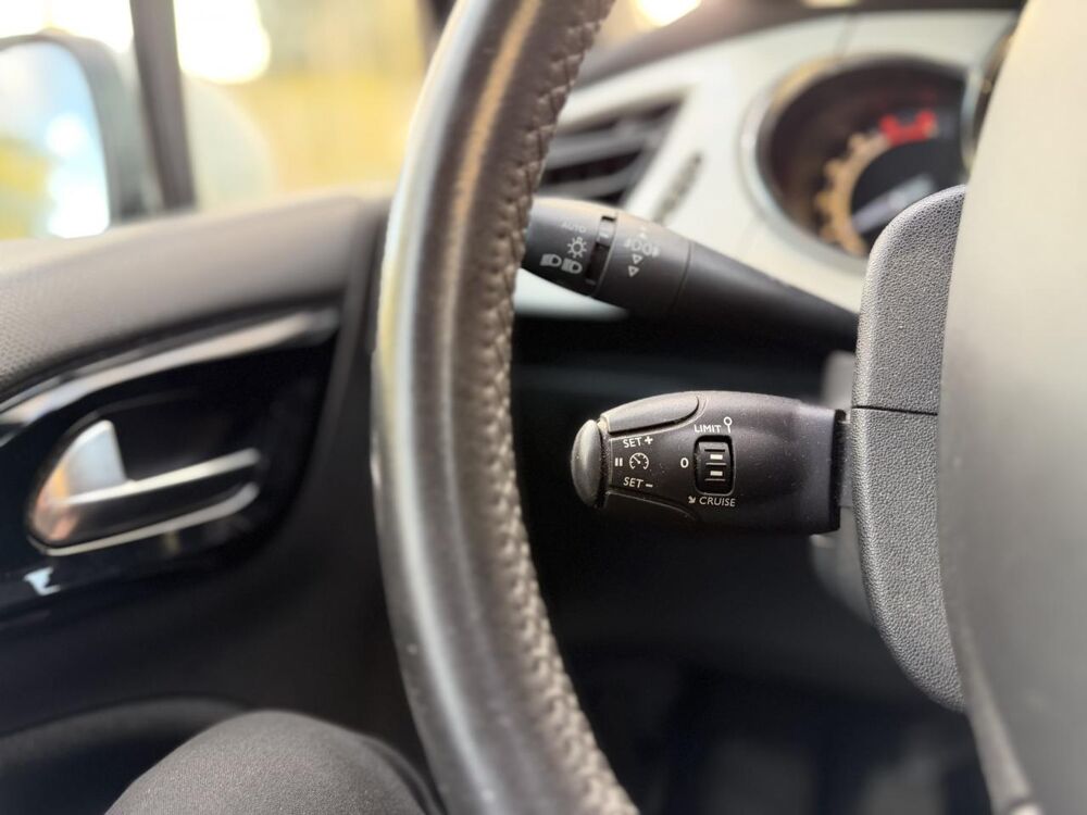 DS3 1.6 BlueHDi - 100CH - BLUETOOTH - IDEAL JEUNE CONDUCTEUR 2015 occasion 13760 Saint-Cannat