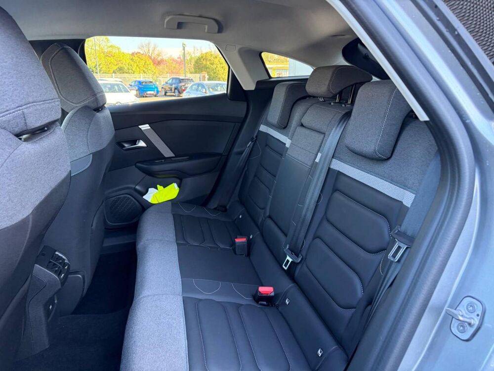 C4 1.5 BlueHDi 130 BV EAT8 Shine, Cam&eacute;ra de recul, CarPlay, Cli 2022 occasion 31660 Bessi&egrave;res