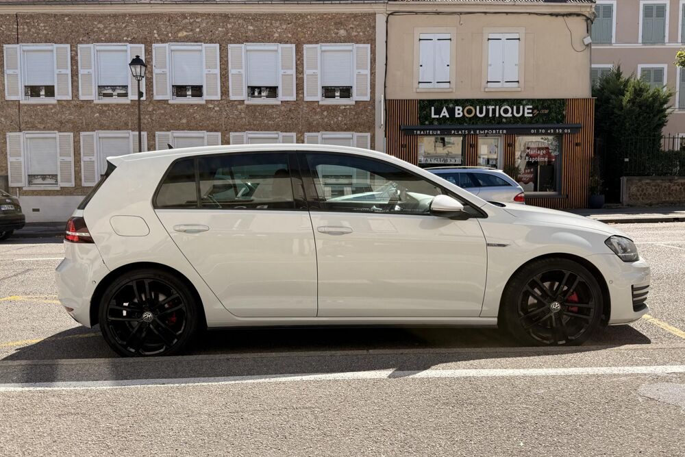 Golf 2.0 TDI GTD - 184 - SIEGES AVANT CHAUFFANTS - COURROIE NEUVE 2015 occasion 78760 Jouars-Pontchartrain