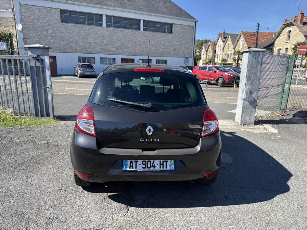 Clio 1.5 dCi - 85 Dynamique TomTom 2010 occasion 19100 Brive-la-Gaillarde