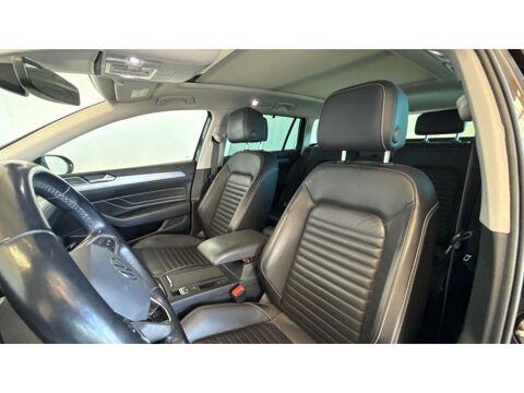 Passat SW 2.0 - 150 - BREAK Elegance / ATTELAGE / CARPLAY / TOIT O 2021 occasion 17600 Saujon