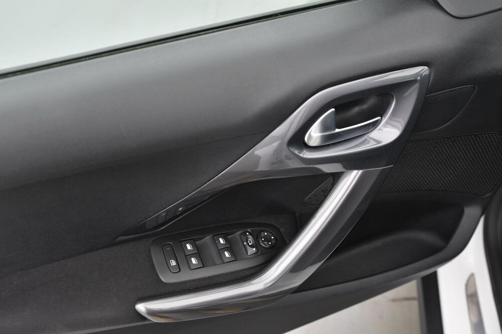 2008 PureTech 82ch BVM5 Style +CARPLAY 2019 occasion 33620 Cavignac