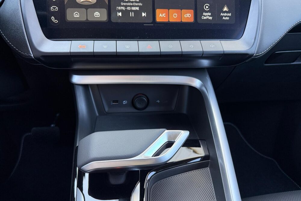 ZS EV 1.5 HYBRID+ 197 LUXURY BVA 2026 occasion 38550 Clonas-sur-Var&egrave;ze