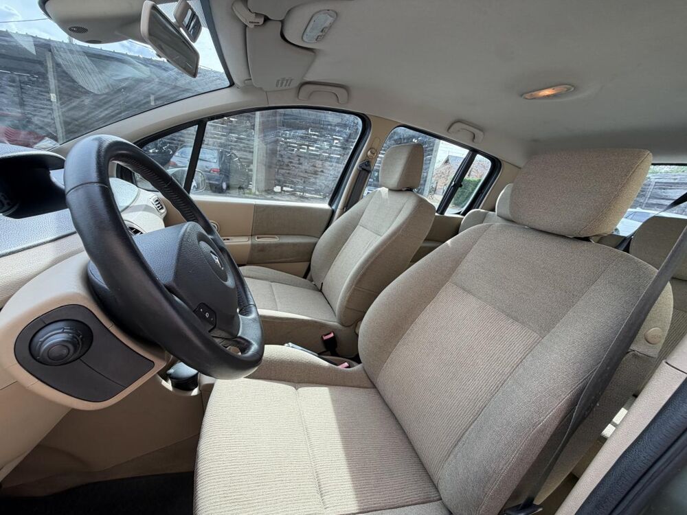 Modus 1.5 dCi - 80 Luxe Privil&egrave;ge PHASE 1 2004 occasion 19100 Brive-la-Gaillarde