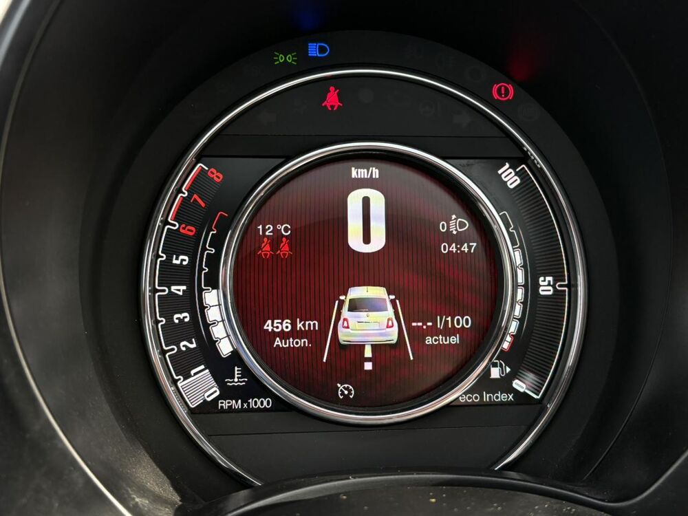 500 Hybrid 70 avec Toit pano, Apple Car Play et Jantes alu 15\' 2024 occasion 35300 Foug&egrave;res