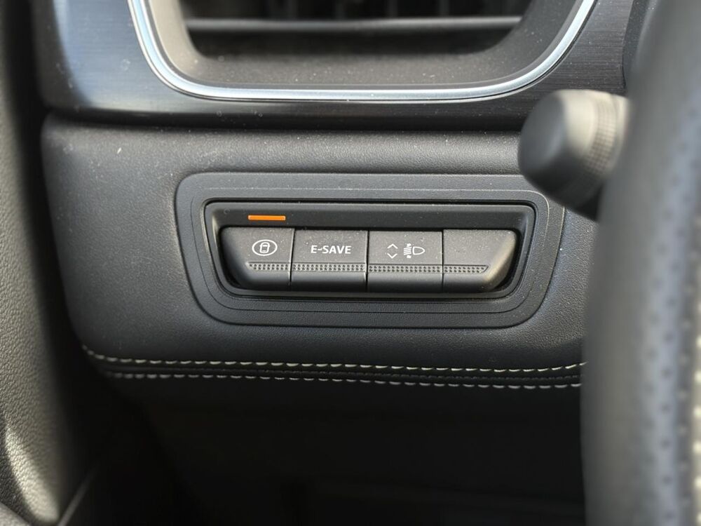 Symbioz E-Tech Full Hybrid 145 Iconic avec Cam&eacute;ra 360&deg;, et Hayon mai 2025 occasion 35300 Foug&egrave;res