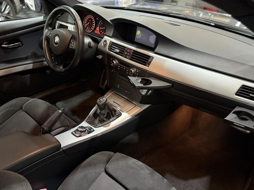 S&eacute;rie 3 E92 LCI 320i MSPORT DESIGN SUIVI BMW GARANTIE 12 MOIS SI&Egrave;GES 2010 occasion 94360 Bry-sur-Marne