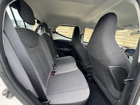 Aygo 1.0 VVT-i II 2014 x-play PHASE 2 2019 occasion 19100 Brive-la-Gaillarde