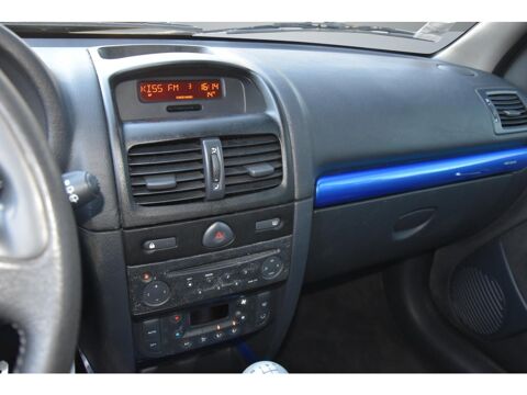 Clio 3.0i V6 II RS V6 BERLINE RS V6 PHASE 2 2004 occasion 06250 Mougins