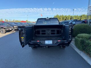 RAM 1500 CREW LIMITED NIGHT EDITION BOX HAYON MULTI V8 5,7L 2026 occasion 91830 Le Coudray-Montceaux